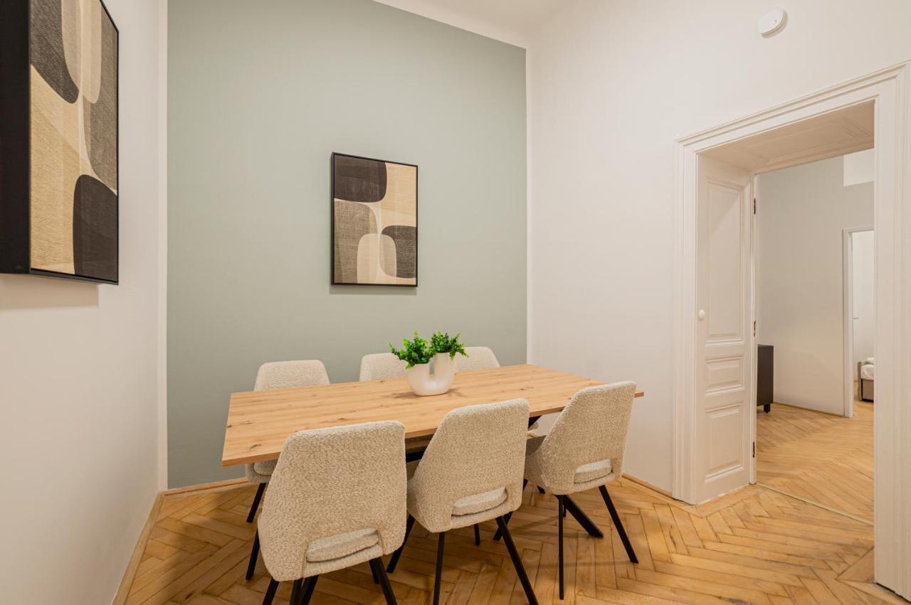 וינה Charming Apt Perfect For 4-6 Tram, Self-Checkin מראה חיצוני תמונה