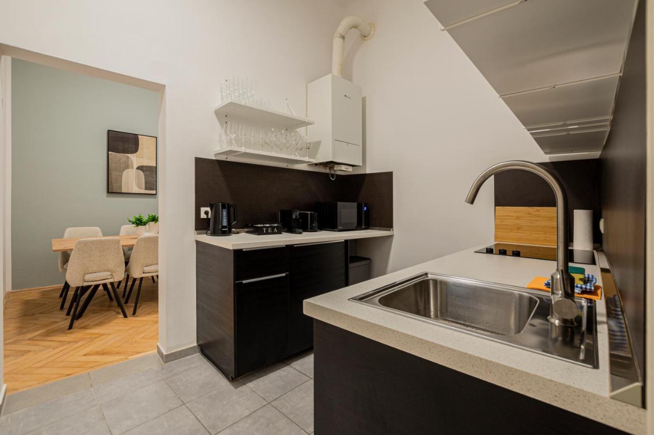 וינה Charming Apt Perfect For 4-6 Tram, Self-Checkin מראה חיצוני תמונה