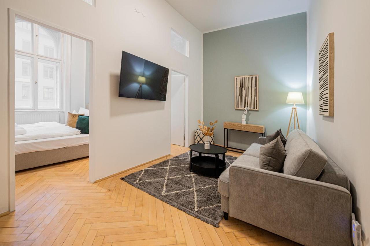 וינה Charming Apt Perfect For 4-6 Tram, Self-Checkin מראה חיצוני תמונה